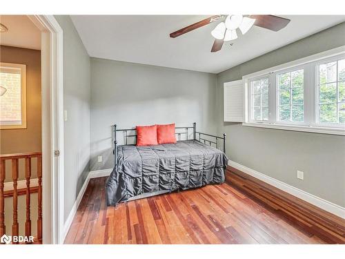 23 Grove Street, Hamilton, ON - Indoor Photo Showing Bedroom