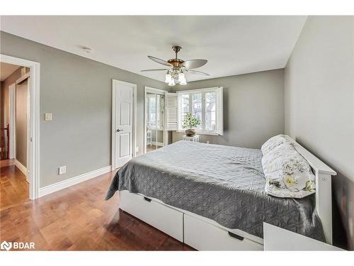 23 Grove Street, Hamilton, ON - Indoor Photo Showing Bedroom