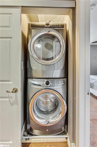 23 Grove Street, Hamilton, ON - Indoor Photo Showing Laundry Room