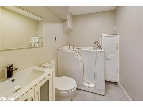 23 Grove Street, Hamilton, ON - Indoor Photo Showing Laundry Room