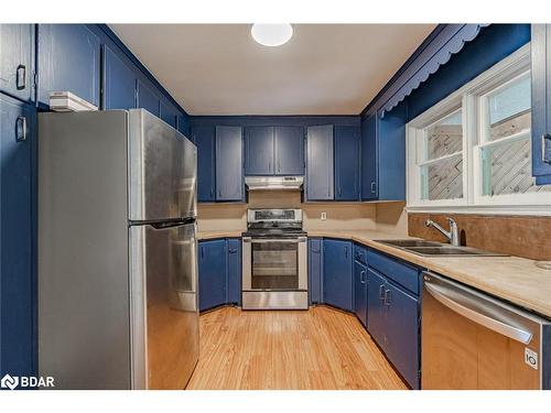 34 Strabane Avenue, Barrie, ON - Indoor Photo Showing Kitchen With Double Sink