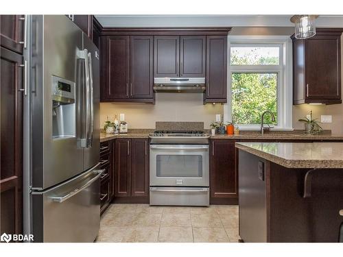 177 Little Avenue, Barrie, ON - Indoor Photo Showing Kitchen With Stainless Steel Kitchen