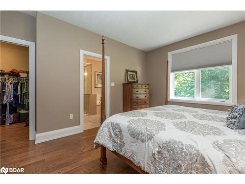 177 Little Avenue, Barrie, ON - Indoor Photo Showing Bedroom