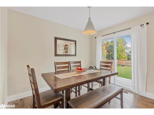 3421 Timberline Avenue, Severn Twp, ON - Indoor Photo Showing Dining Room