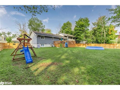 3421 Timberline Avenue, Severn Twp, ON - Outdoor With Backyard