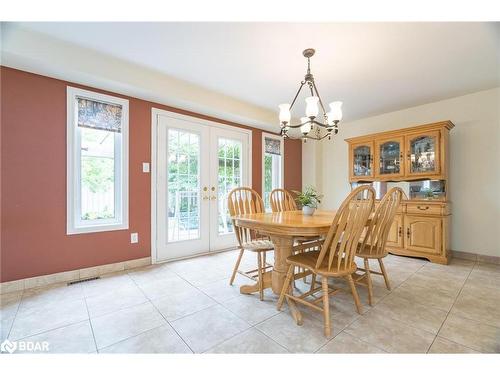 19 Sumac Street, Barrie, ON - Indoor Photo Showing Dining Room