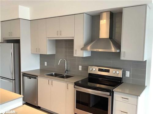 1304-15 Glebe Street, Cambridge, ON - Indoor Photo Showing Kitchen With Stainless Steel Kitchen With Double Sink