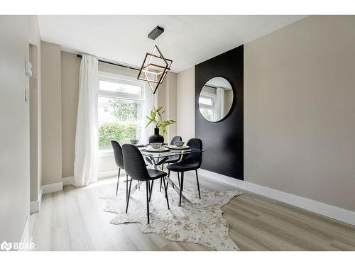 987 Garden Avenue, Innisfil, ON - Indoor Photo Showing Dining Room