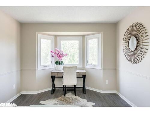 987 Garden Avenue, Innisfil, ON - Indoor Photo Showing Other Room