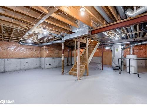 987 Garden Avenue, Innisfil, ON - Indoor Photo Showing Basement