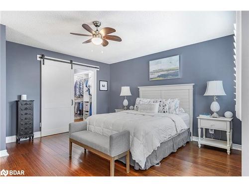 8 Dove Crescent, Barrie, ON - Indoor Photo Showing Bedroom