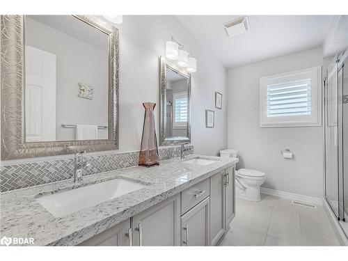 8 Dove Crescent, Barrie, ON - Indoor Photo Showing Bathroom