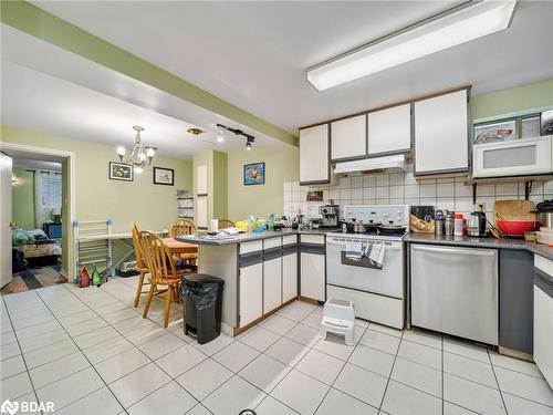 278 Anne Street N, Barrie, ON - Indoor Photo Showing Kitchen