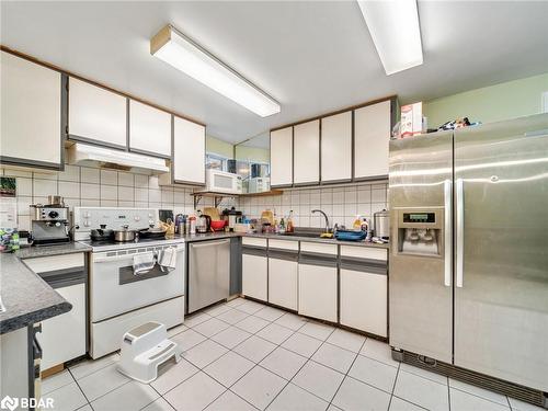 278 Anne Street N, Barrie, ON - Indoor Photo Showing Kitchen