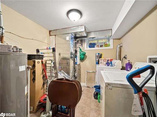 18 Ridgeway Avenue, Barrie, ON - Indoor Photo Showing Laundry Room