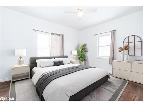 549 King Street, Midland, ON - Indoor Photo Showing Bedroom