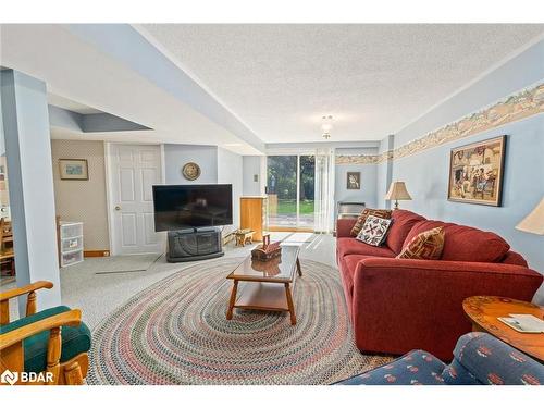 7 Eden Place, Georgetown, ON - Indoor Photo Showing Living Room