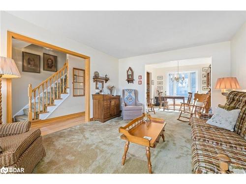 7 Eden Place, Georgetown, ON - Indoor Photo Showing Living Room