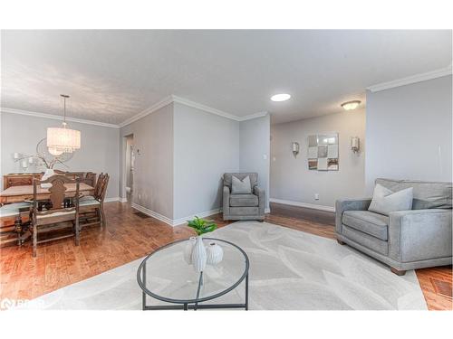 37 Culpepper Drive, Waterloo, ON - Indoor Photo Showing Living Room