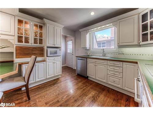 37 Culpepper Drive, Waterloo, ON - Indoor Photo Showing Kitchen