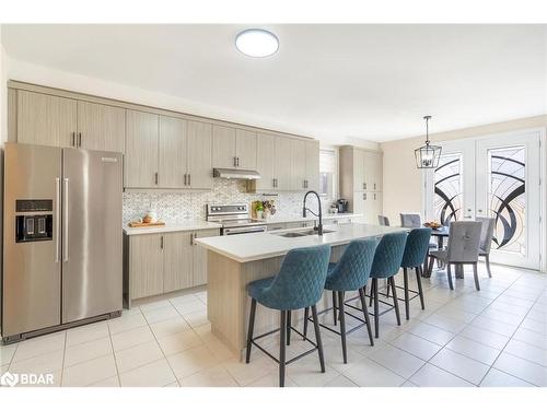 170 Stevenson Crescent, Bradford, ON - Indoor Photo Showing Kitchen