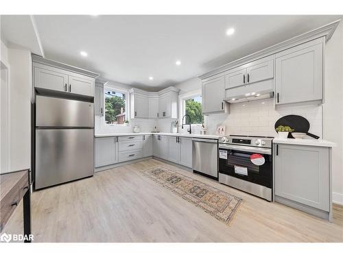 489 Sherbrooke Street, Peterborough, ON - Indoor Photo Showing Kitchen With Stainless Steel Kitchen