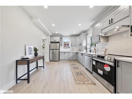 489 Sherbrooke Street, Peterborough, ON - Indoor Photo Showing Kitchen With Stainless Steel Kitchen