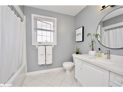 289 Pringle Drive, Barrie, ON - Indoor Photo Showing Bathroom