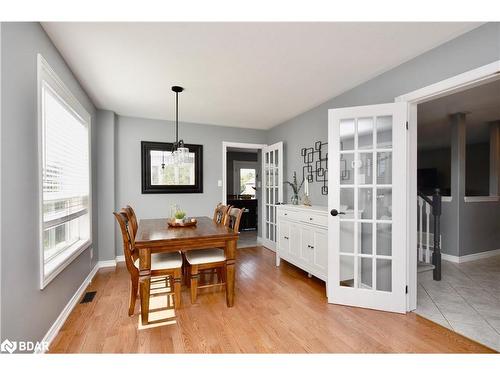 289 Pringle Drive, Barrie, ON - Indoor Photo Showing Dining Room