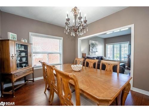 19 Serena Lane, Barrie, ON - Indoor Photo Showing Dining Room