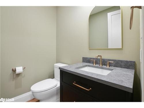 46 Tyndale Road, Barrie, ON - Indoor Photo Showing Bathroom