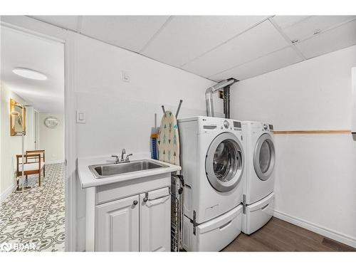 5 Kenwell Court, Wasaga Beach, ON - Indoor Photo Showing Laundry Room