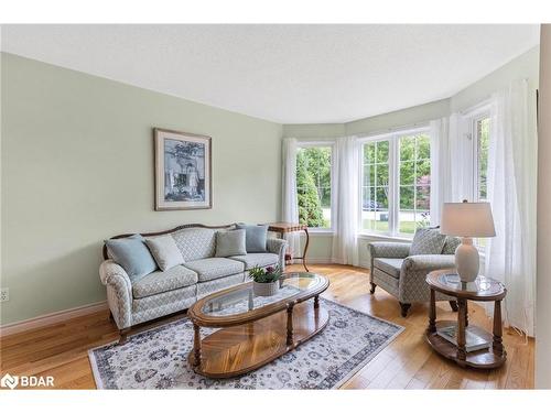 49 Wallwins Way, Barrie, ON - Indoor Photo Showing Living Room