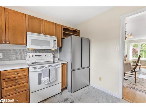 49 Wallwins Way, Barrie, ON - Indoor Photo Showing Kitchen