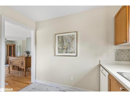 49 Wallwins Way, Barrie, ON - Indoor Photo Showing Kitchen