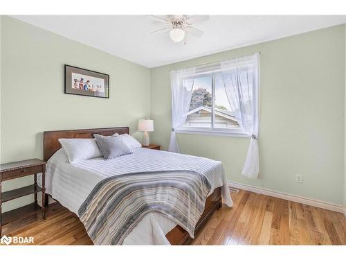 49 Wallwins Way, Barrie, ON - Indoor Photo Showing Bedroom