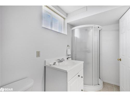 49 Wallwins Way, Barrie, ON - Indoor Photo Showing Bathroom