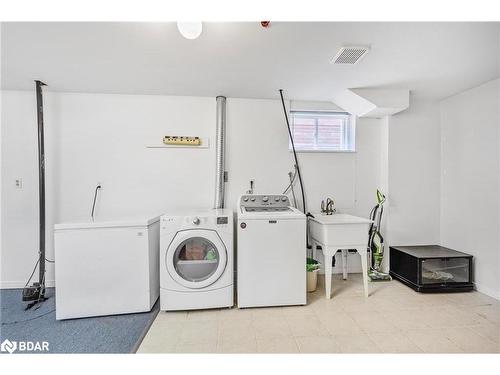 49 Wallwins Way, Barrie, ON - Indoor Photo Showing Laundry Room