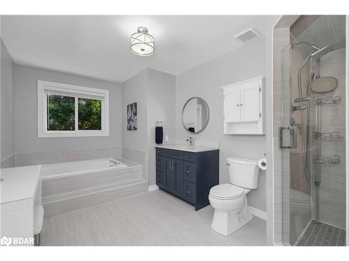 11 Hawkins Drive, Barrie, ON - Indoor Photo Showing Bathroom