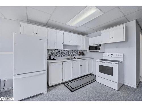 306 Edgehill Drive, Barrie, ON - Indoor Photo Showing Kitchen