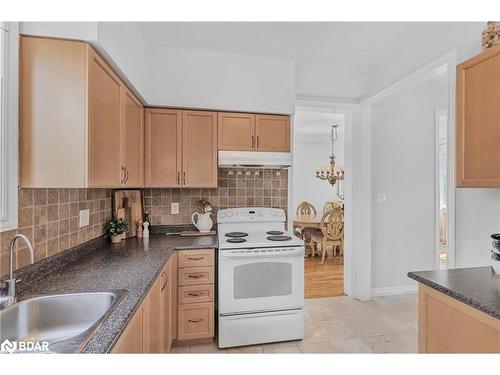 1289 Lowrie Street, Innisfil, ON - Indoor Photo Showing Kitchen