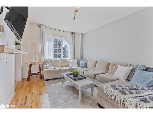 1289 Lowrie Street, Innisfil, ON - Indoor Photo Showing Living Room