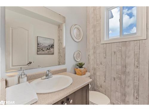 1289 Lowrie Street, Innisfil, ON - Indoor Photo Showing Bathroom