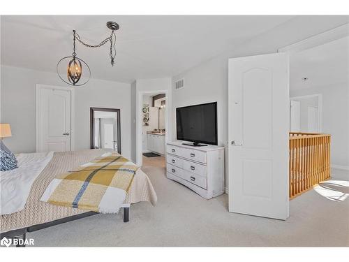 1289 Lowrie Street, Innisfil, ON - Indoor Photo Showing Bedroom