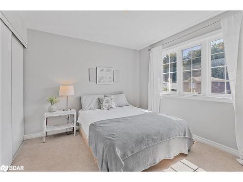 1289 Lowrie Street, Innisfil, ON - Indoor Photo Showing Bedroom