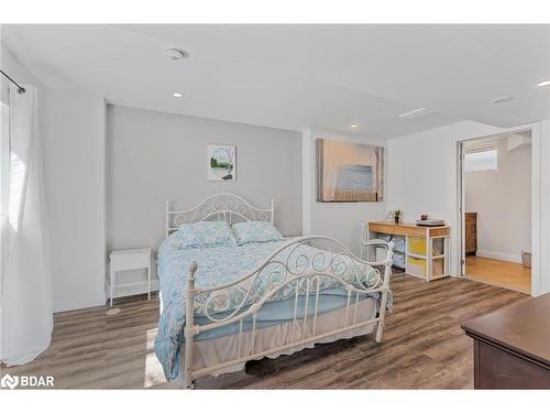 1289 Lowrie Street, Innisfil, ON - Indoor Photo Showing Bedroom