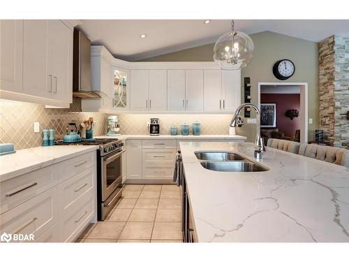 1205 Barnswallow Court, Peel, ON - Indoor Photo Showing Kitchen With Double Sink With Upgraded Kitchen