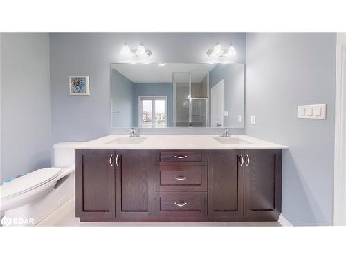 10 Fruitvale Circle, Brampton, ON - Indoor Photo Showing Bathroom