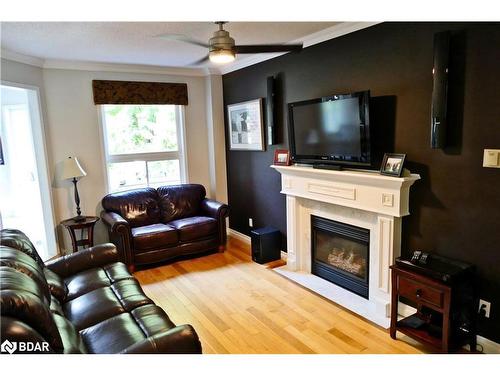 366 Cundles Road W, Barrie, ON - Indoor Photo Showing Living Room With Fireplace