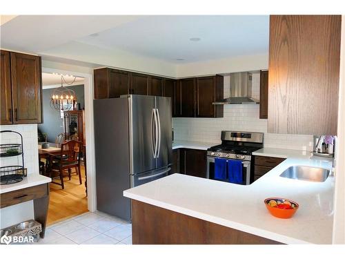 366 Cundles Road W, Barrie, ON - Indoor Photo Showing Kitchen